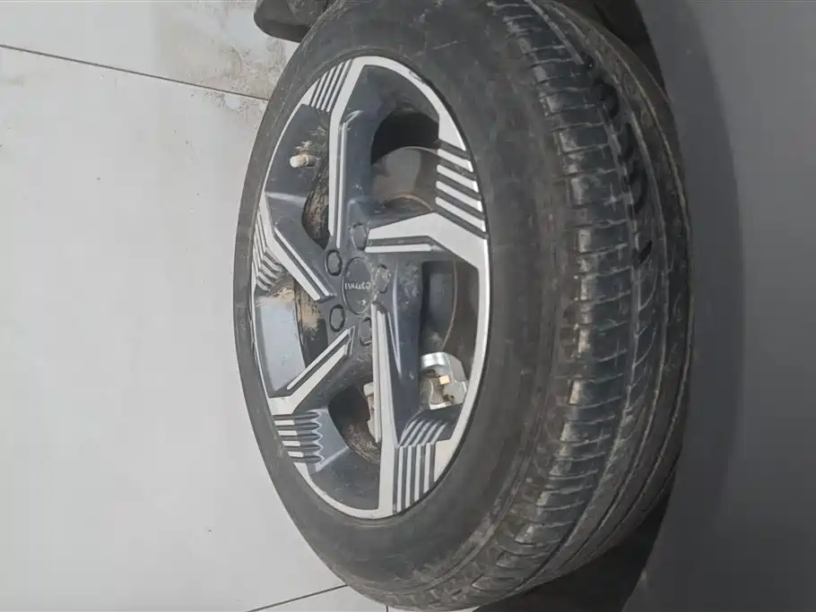 Lynk & Co 06 2025 Renew 1.5T Pro фото 6