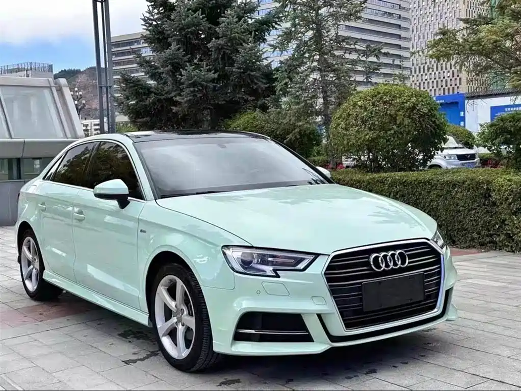 Audi A3 2018 30th Anniversary Limousine 35 TFSI Fashion фото 8