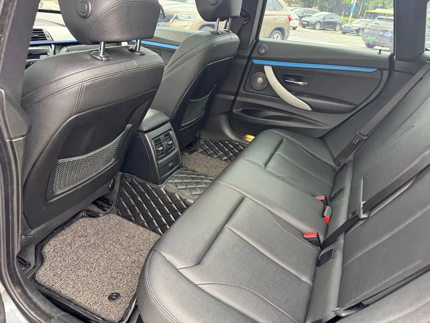 BMW 3 Series GT 2018 320i M Sport фото 8