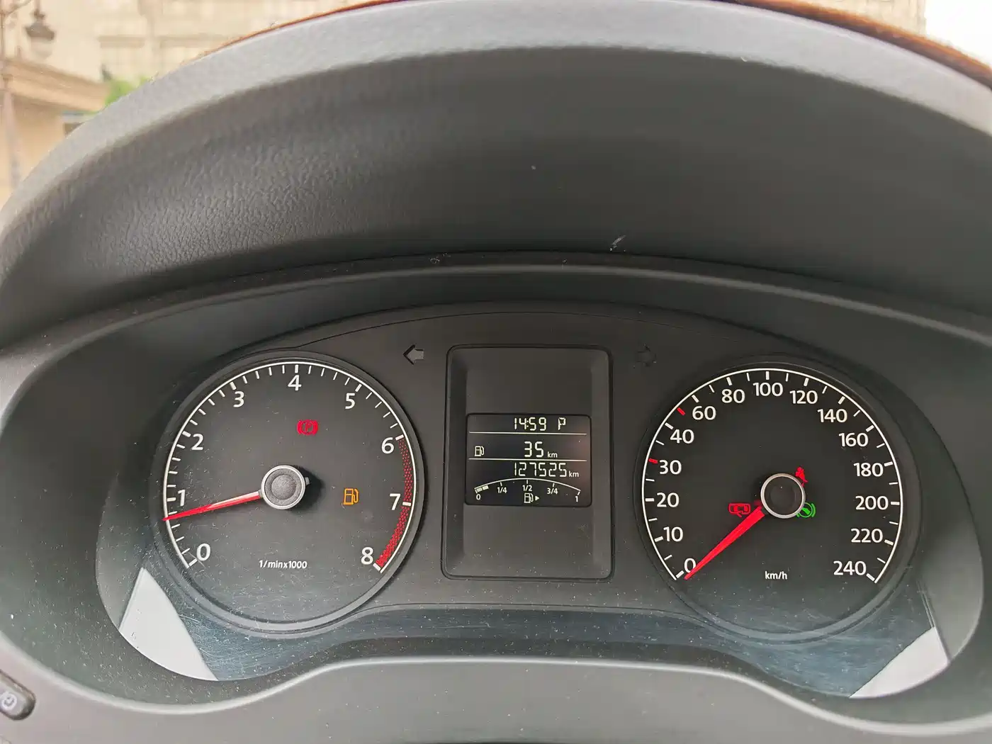 Volkswagen Sagitar 2014 Facelift 1.6L Automatic Comfort фото 14