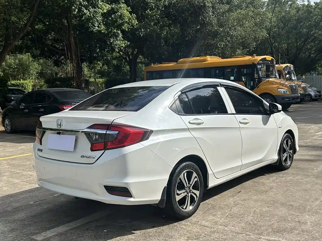 Honda Greiz 2017 2016 1.5L CVT Classic Edition