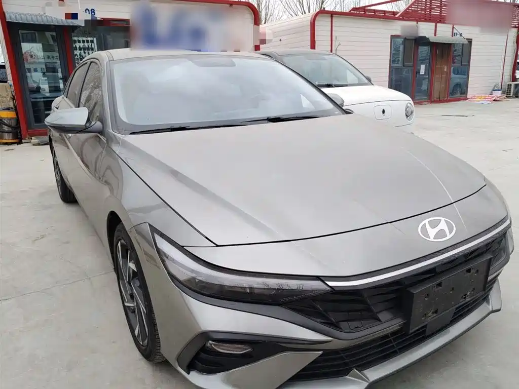 Hyundai Elantra 2023 1.5L CVT GLX Elite Edition фото 4
