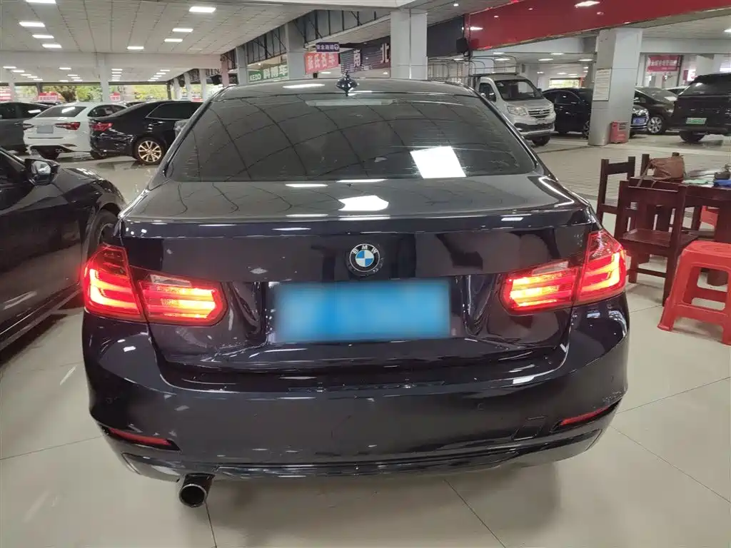 BMW 3 Series 2015 320i Progressive фото 4