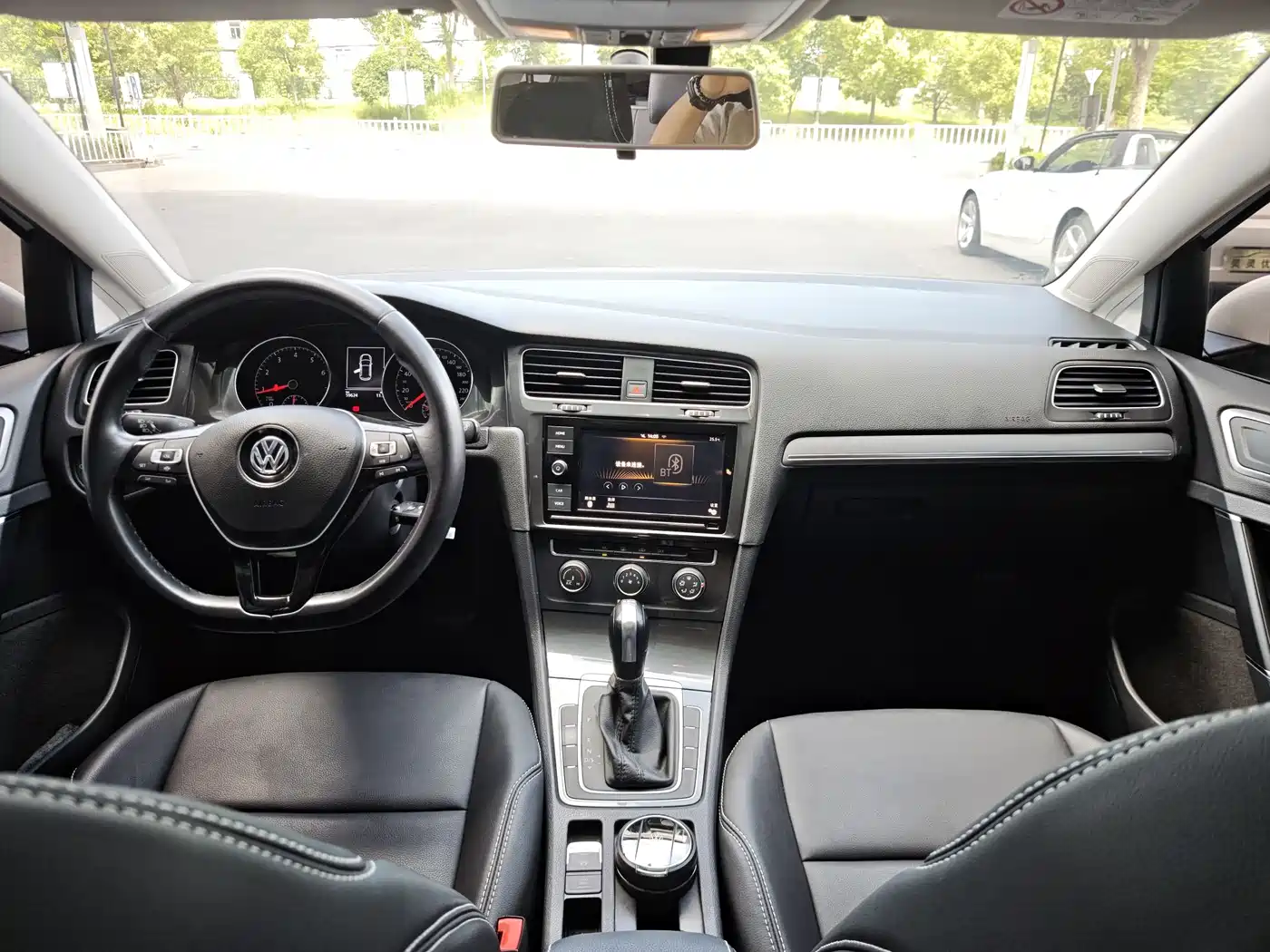 Volkswagen Golf 2019 200TSI DSG Comfort (China V) фото 5