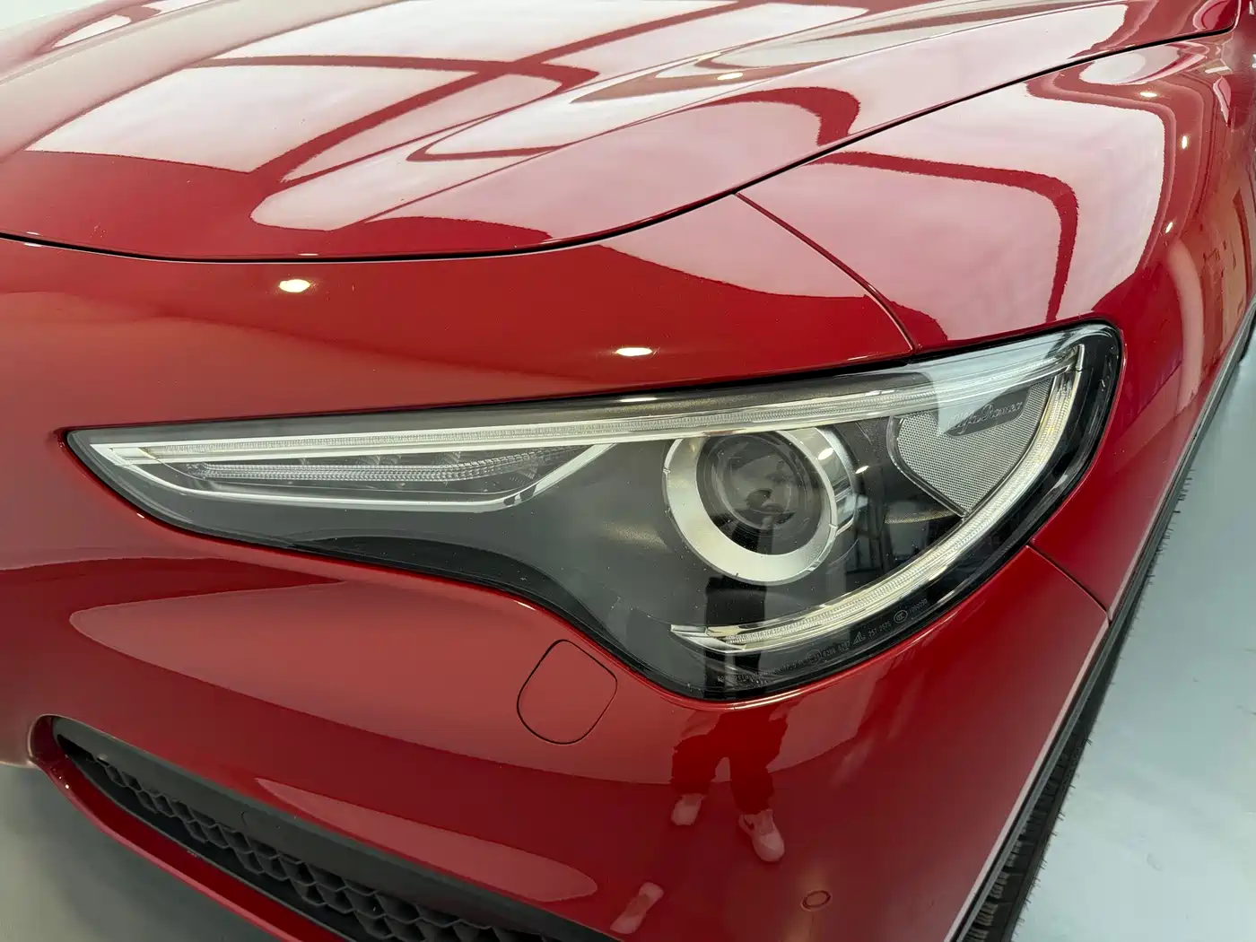 Alfa Romeo Stelvio 2019 2017 2.0T 200HP Elite