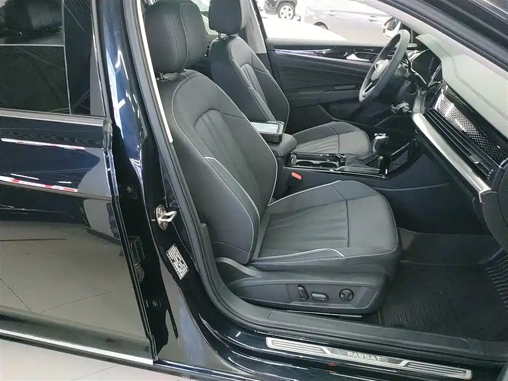 Volkswagen Passat 2024 380TSI Dragon Soaring Edition фото 20