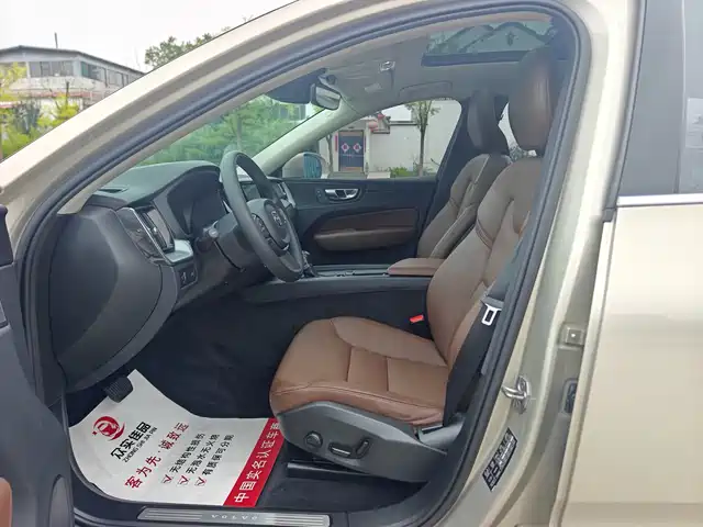 Volvo XC60 2019 T5 4WD Intelligent Distance China VI — фото 4