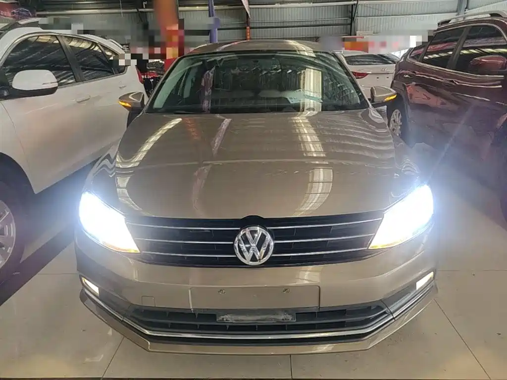 Volkswagen Sagitar 2017 230TSI Automatic Comfort фото 3