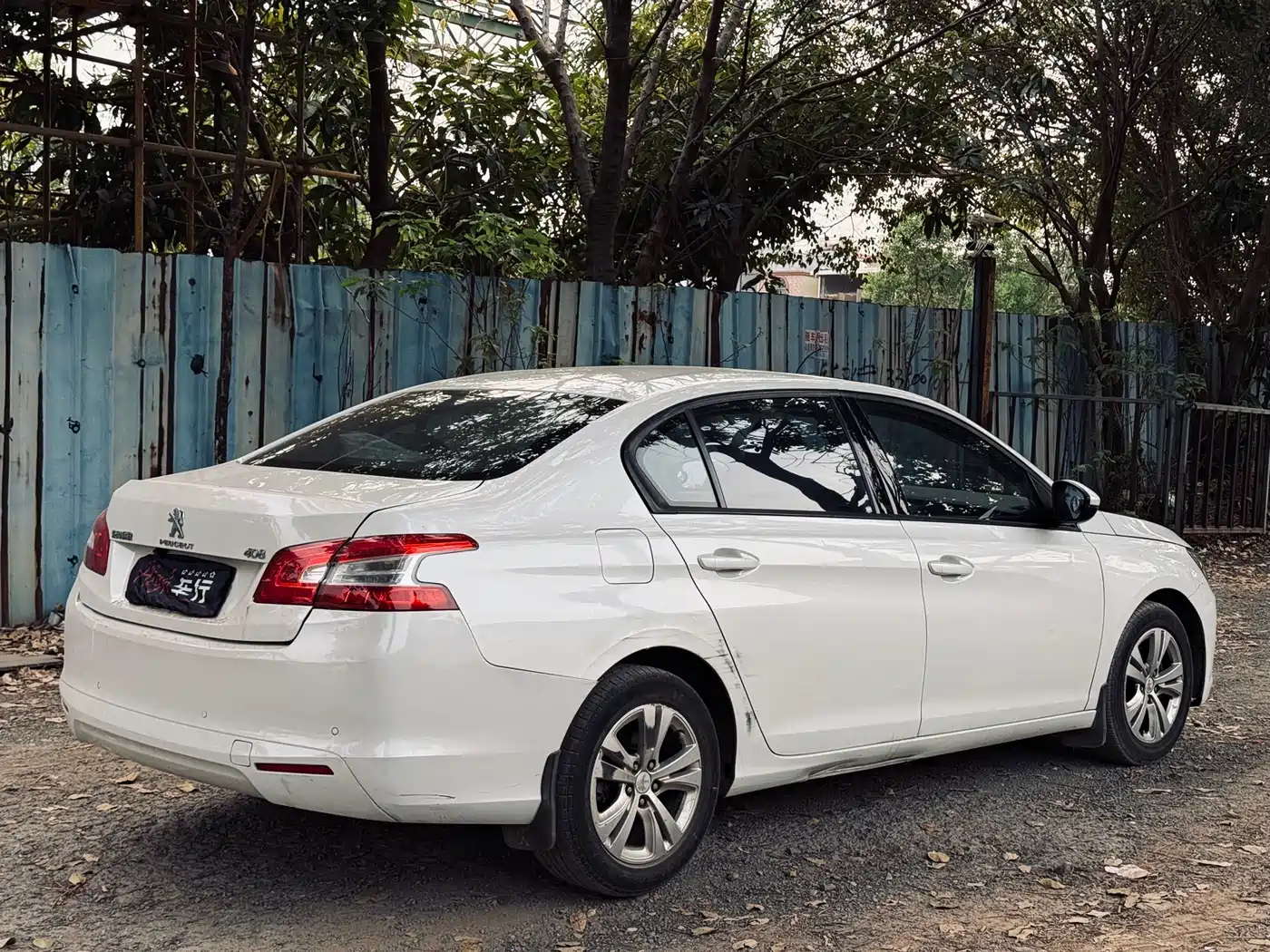 Peugeot 408 2014 1.8L Automatic Leading Edition фото 6