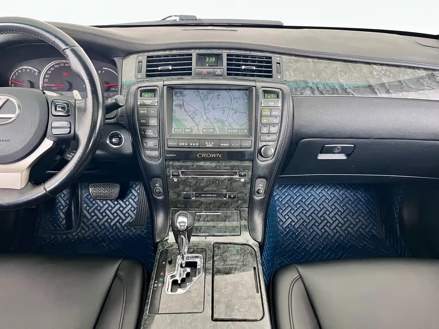 Toyota Crown 2005 Model 3.0L Royal Saloon фото 6
