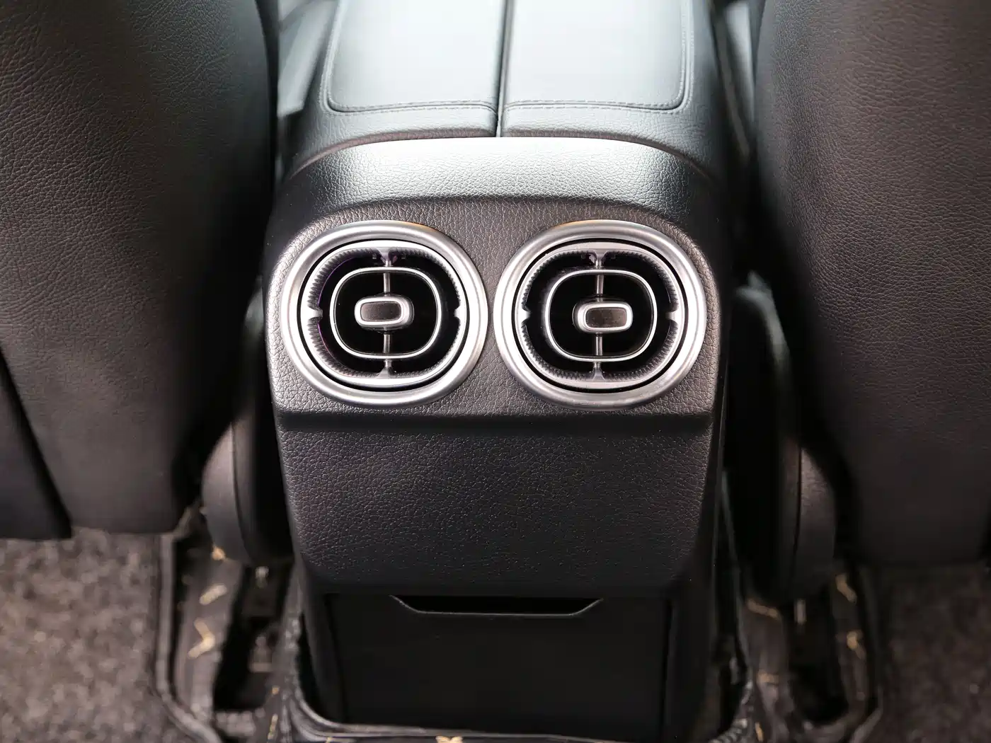 Mercedes-Benz C-Class 2023 C 260 L Sport фото 21