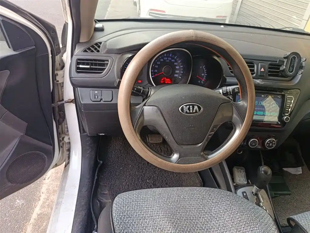 Kia K2 2015 Sedan 1.4L AT GLS фото 3