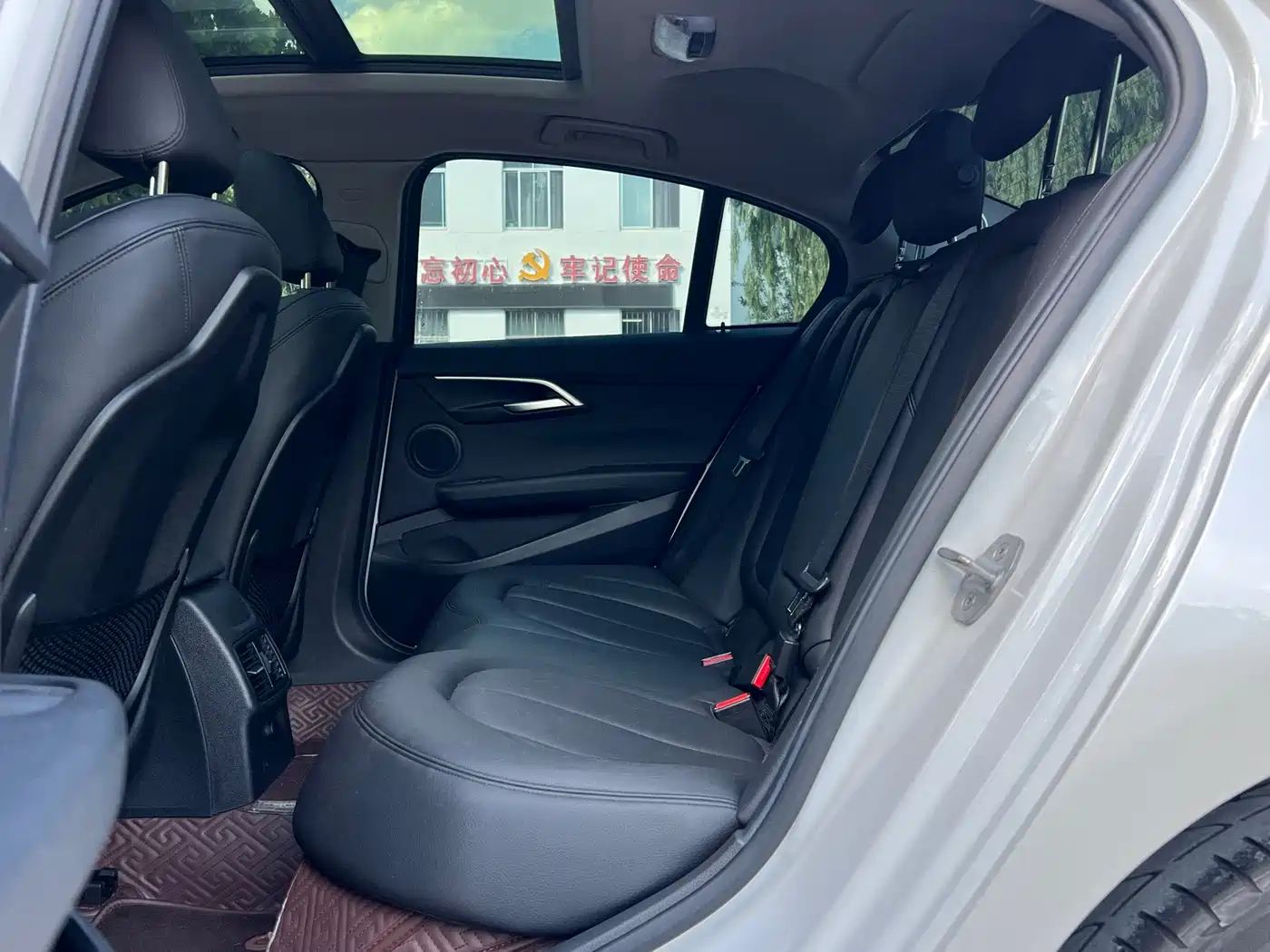 BMW 1 Series 2018 120i Design Package фото 20