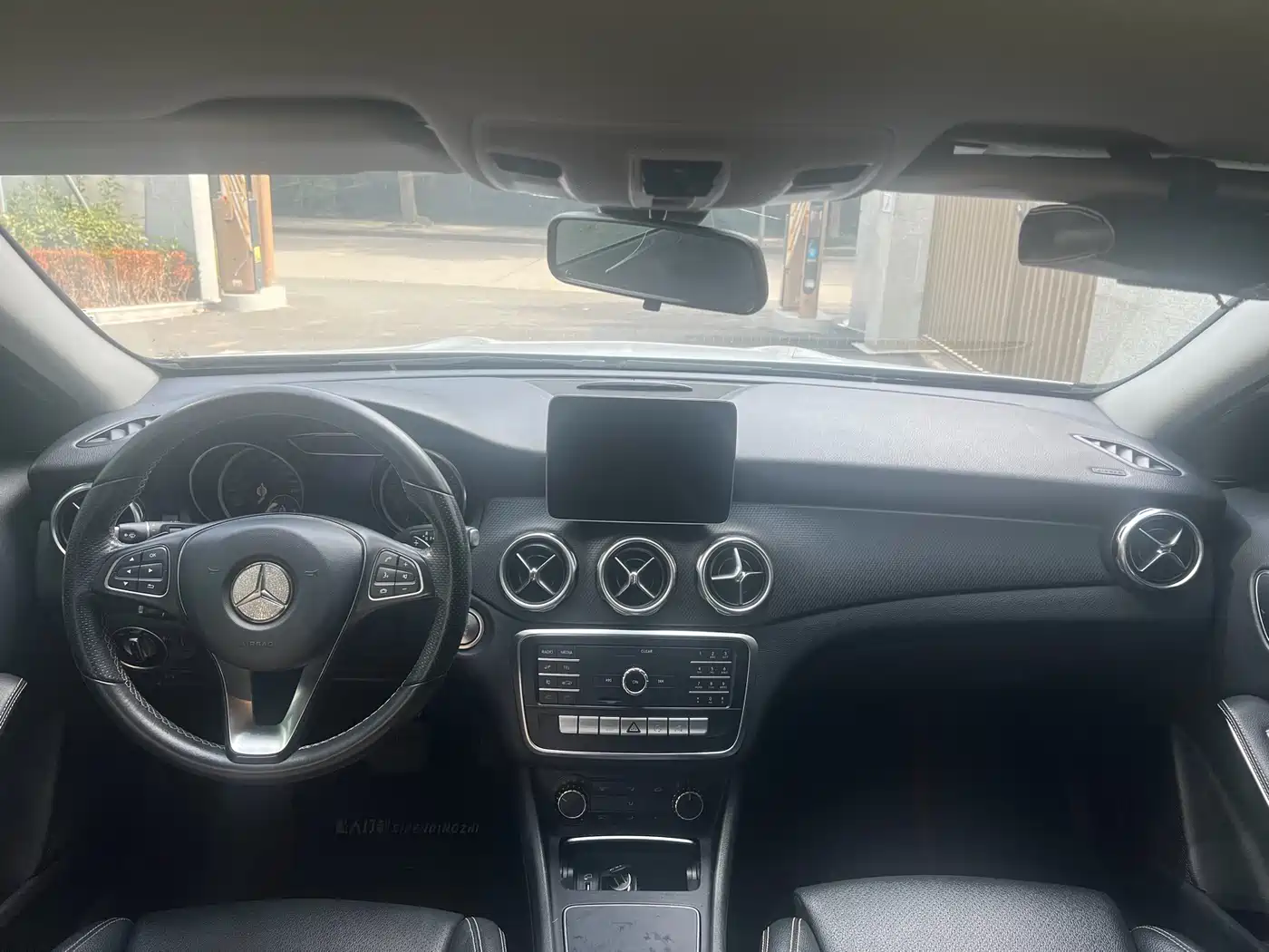 Mercedes-Benz GLA 2018 GLA 200 Dynamic фото 14