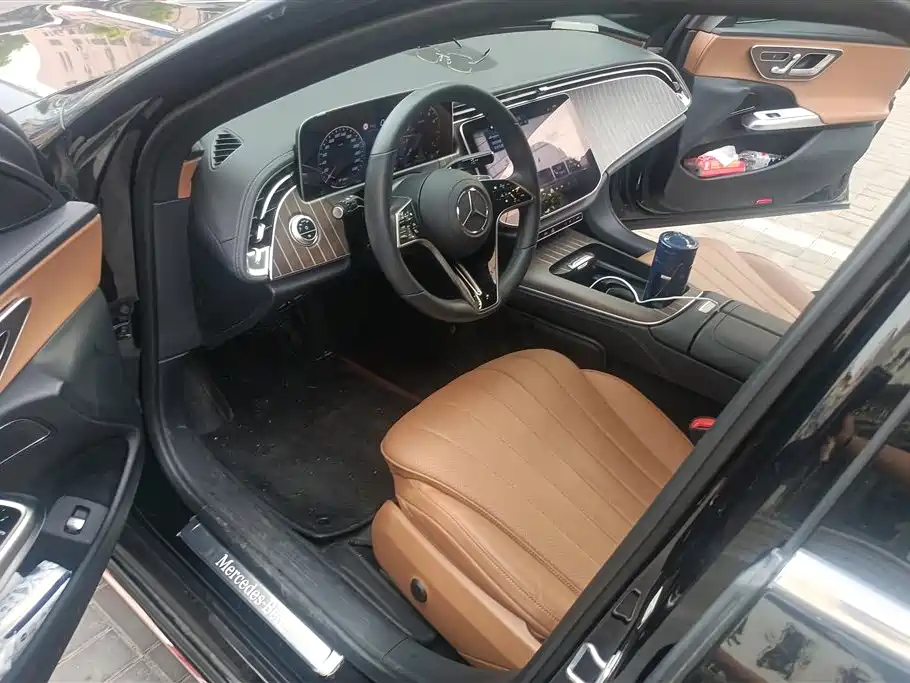 Mercedes-Benz E-Class 2024 E 300 L Fashion фото 9