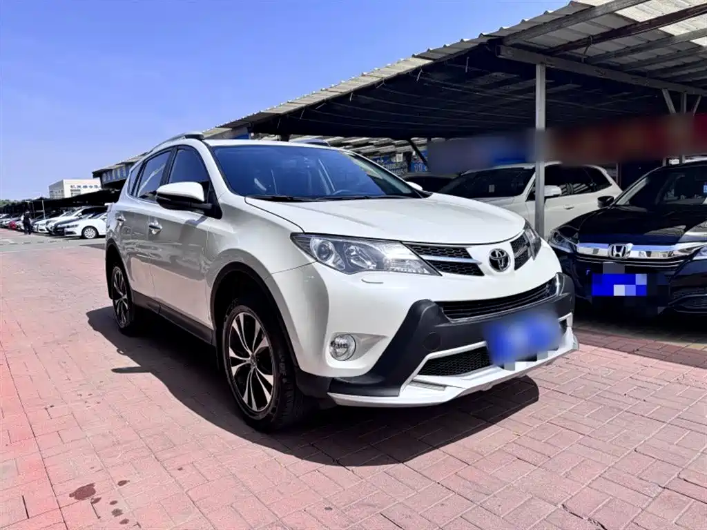 Toyota RAV4 Rongfang 2015 2.5L Automatic 4WD Elite Edition фото 10