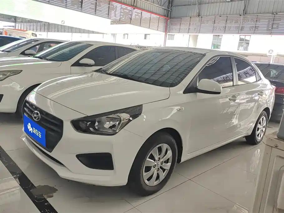 Hyundai Verna 2017 1.4L Manual Renewal Edition China VI