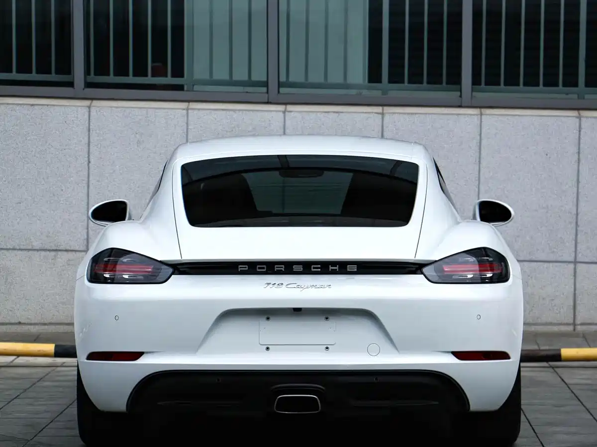 Porsche 718 2018 Cayman 2.0T фото 11
