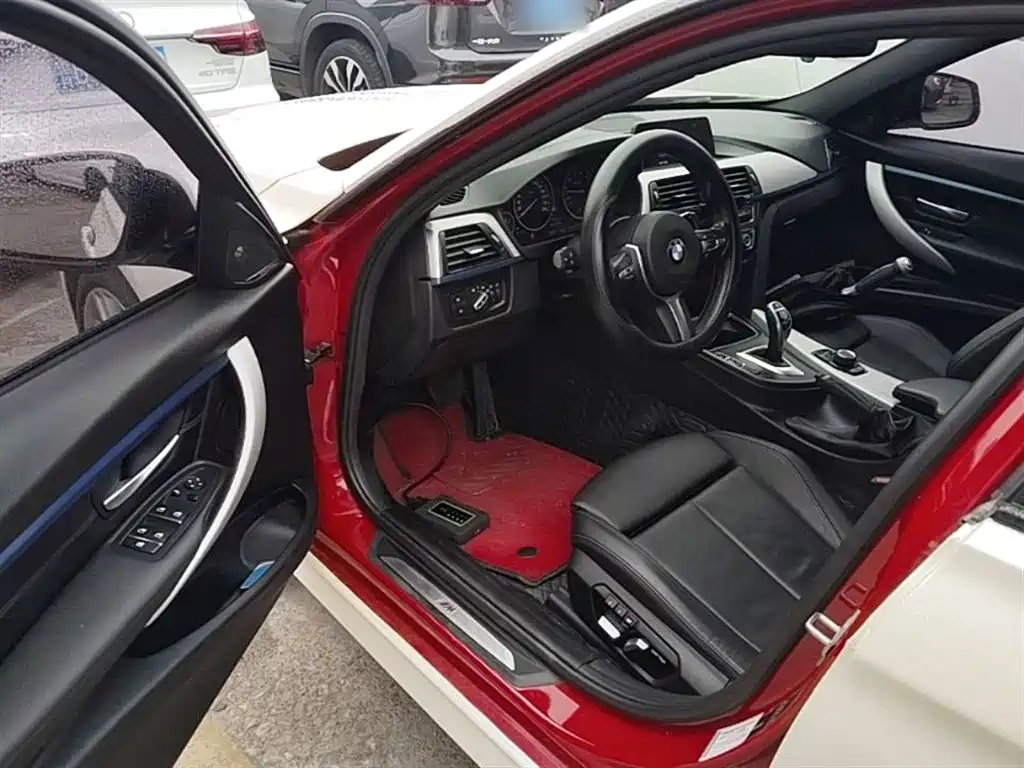 BMW 3 Series 2018 320i M Sport Package фото 16