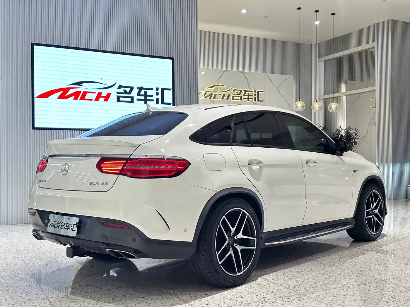 Mercedes-Benz GLE Coupe AMG 2017 AMG GLE 43 4MATIC Coupe SUV фото 3