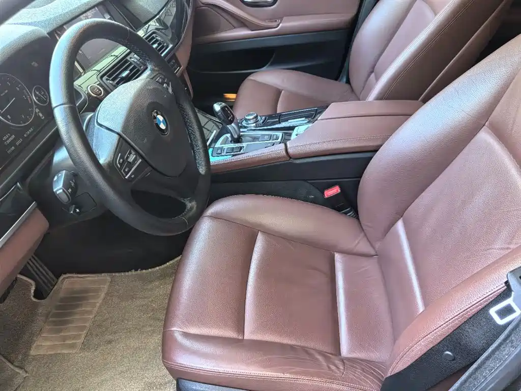 BMW 5 Series 2014 520Li Elegance фото 7