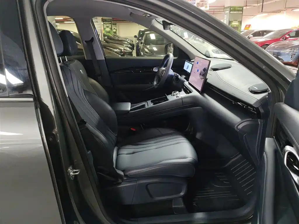 Geely Galaxy Galaxy E5 2024 530km Voyage Edition фото 25