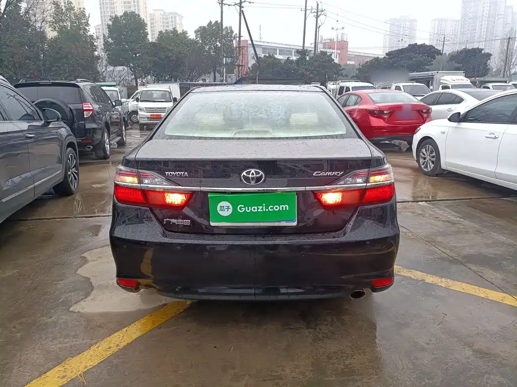 Toyota Camry 2015 2.0G Leading Edition фото 4