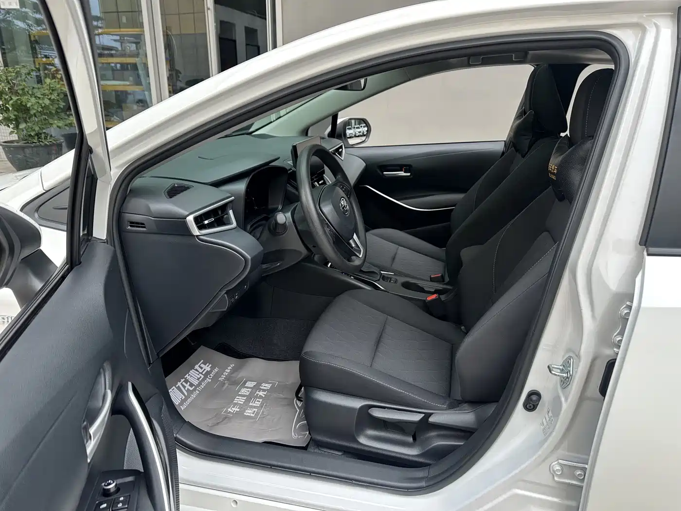 Toyota Corolla 2023 1.8L Smart Hybrid Dual Engine Elite Edition фото 6