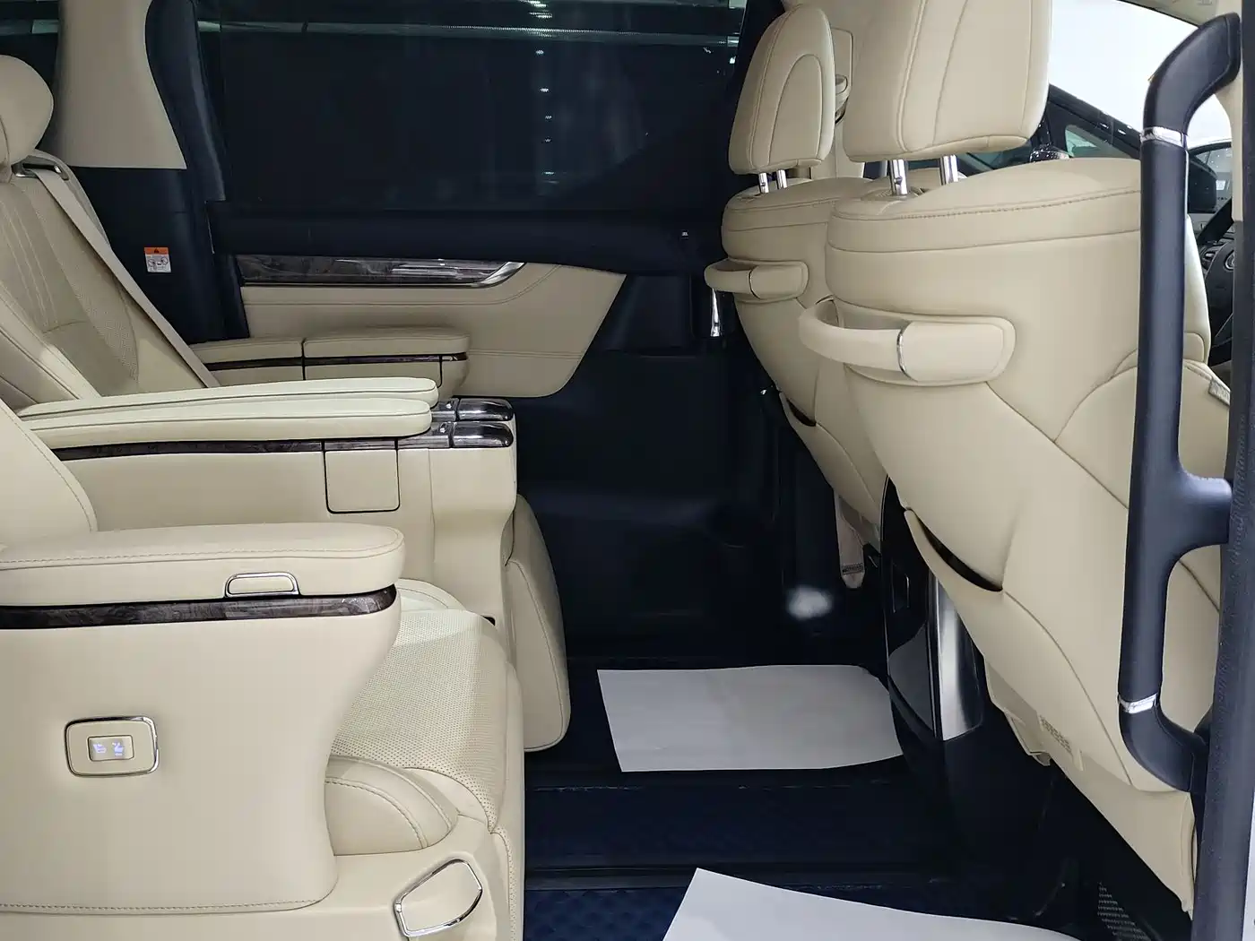 Toyota Vellfire 2023 Crown Hybrid 2.5L HV Ultimate фото 15