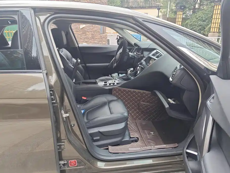 DS 5 2015 2014 1.6T Elegance THP160