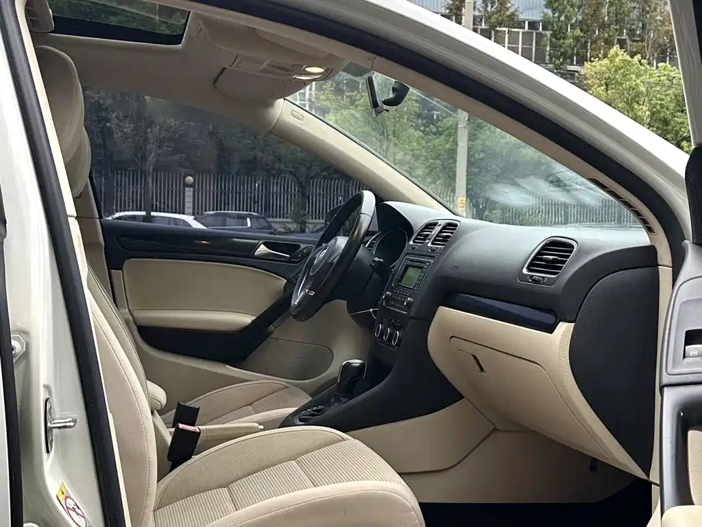 Volkswagen Golf 2012 2012 1.6 Automatic Comfort Type