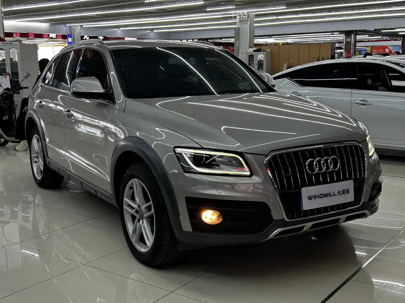 AUDI Q5