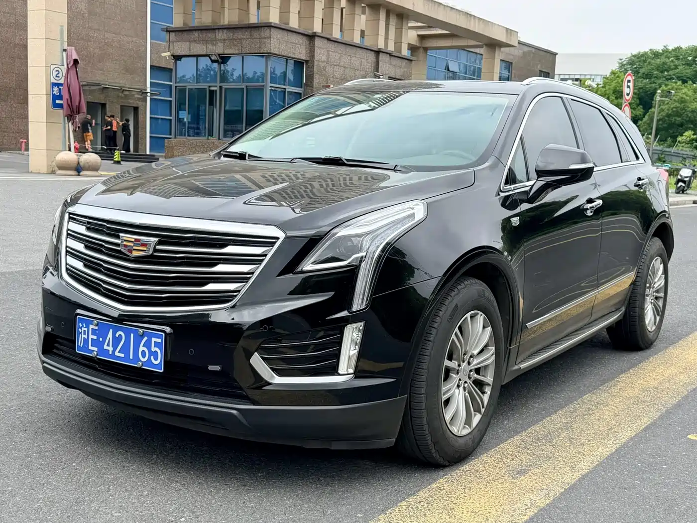 Cadillac XT5 2016 28T AWD Luxury Model