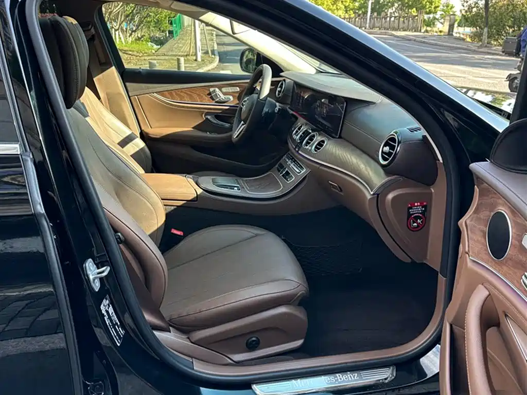 Mercedes-Benz E-Class 2020 E 300 L Fashion фото 8