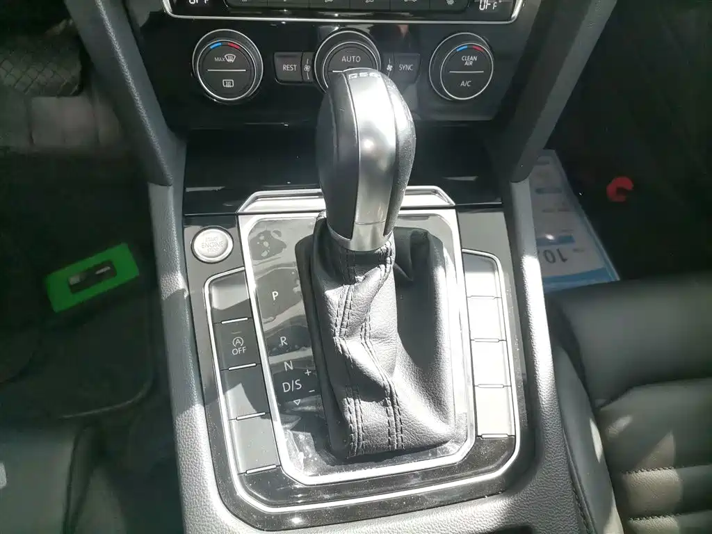 Volkswagen Magotan 2019 330TSI DSG Luxury Class China VI фото 10