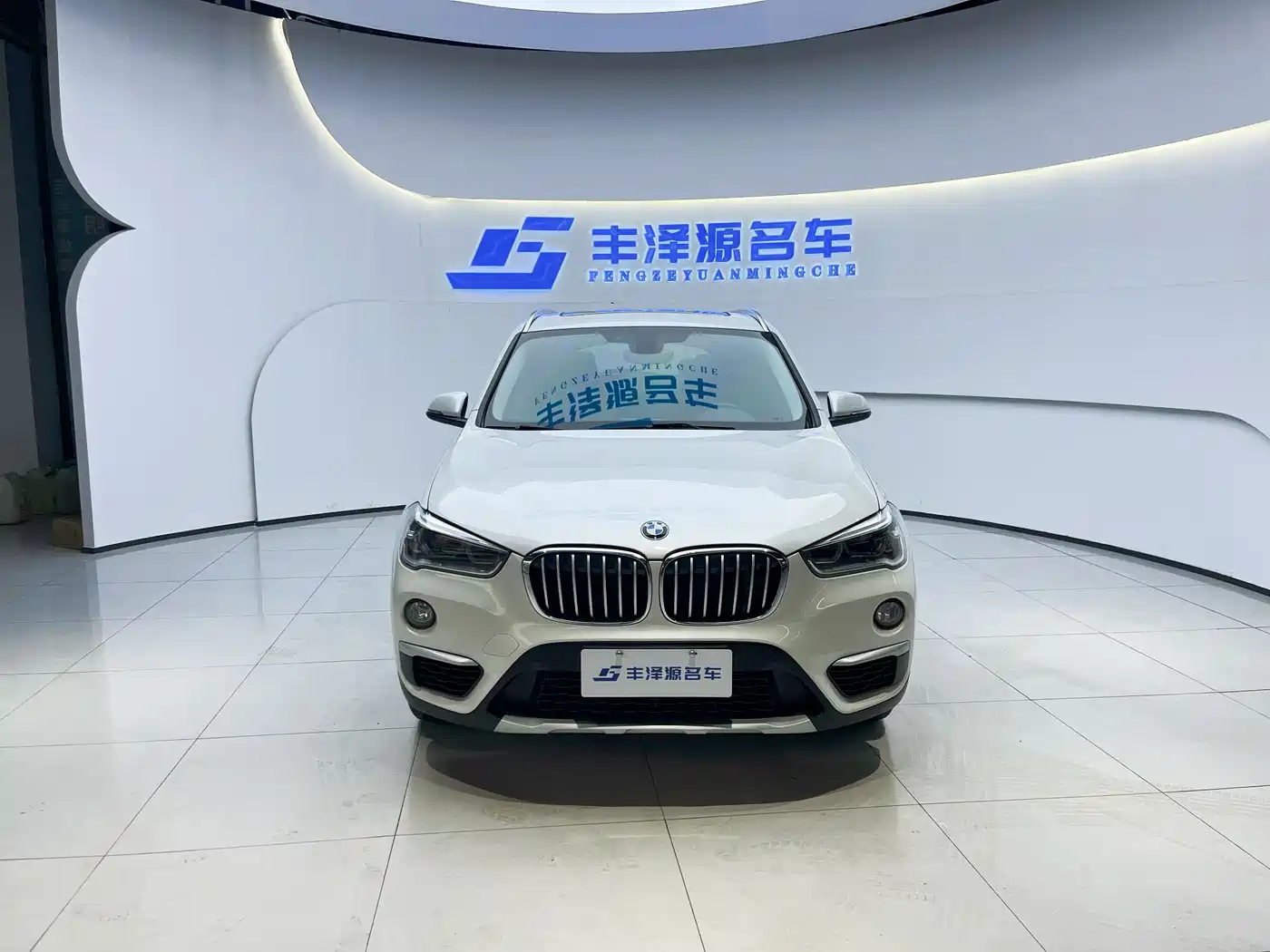 BMW X1 2019 sDrive18Li Fashion Model фото 3