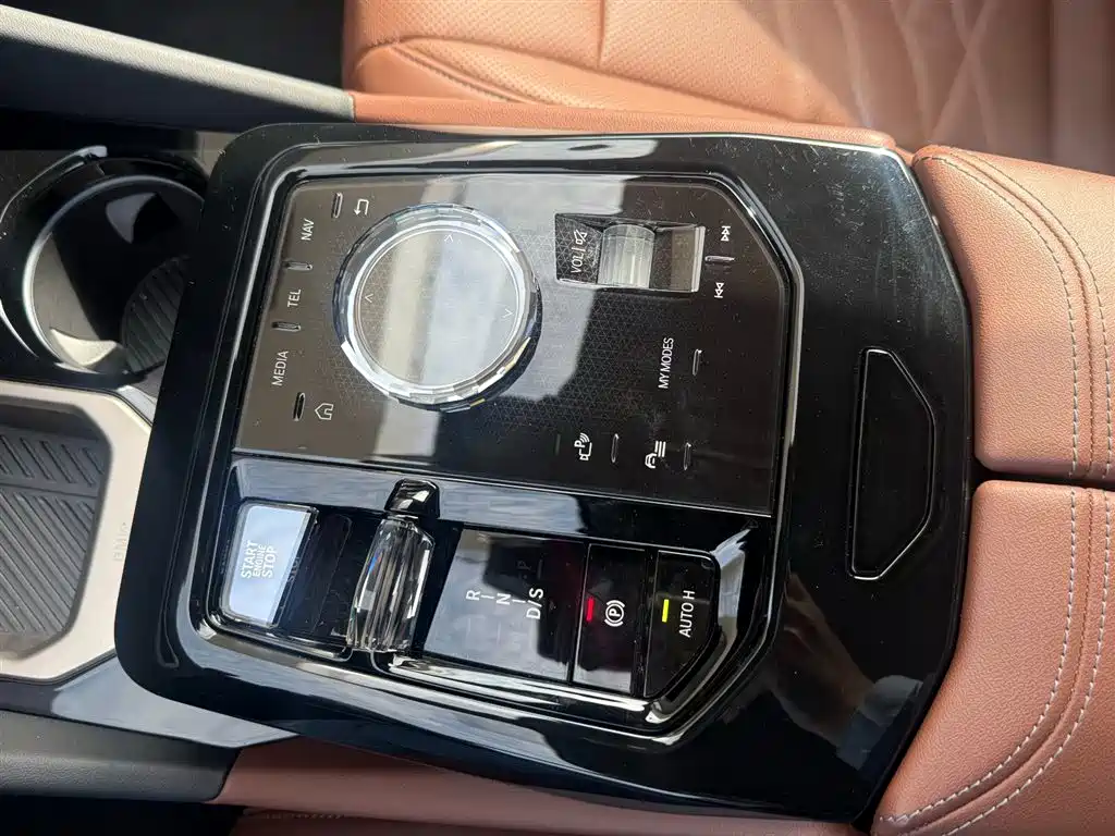 BMW 5 Series 2024 530Li Premium M Sport Package фото 16