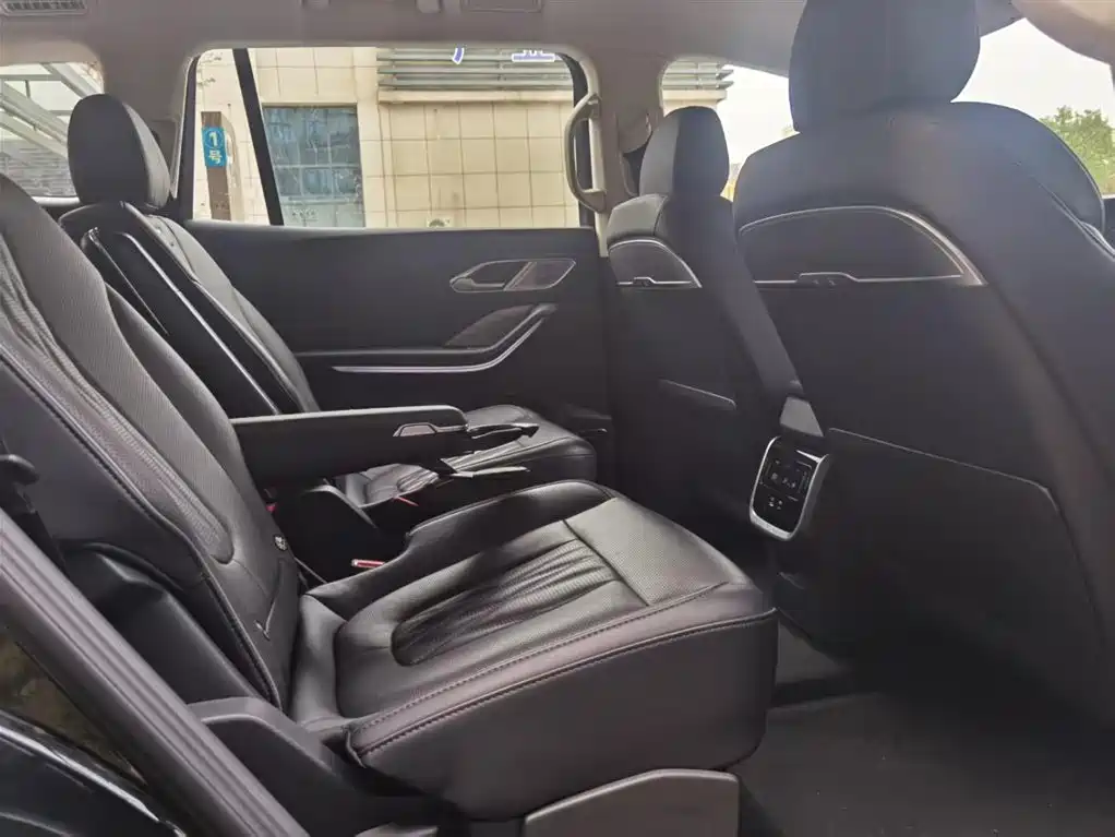 Hongqi HS7 PHEV 2024 2.0T PHEV 4WD Flagship Edition 6-seater фото 11