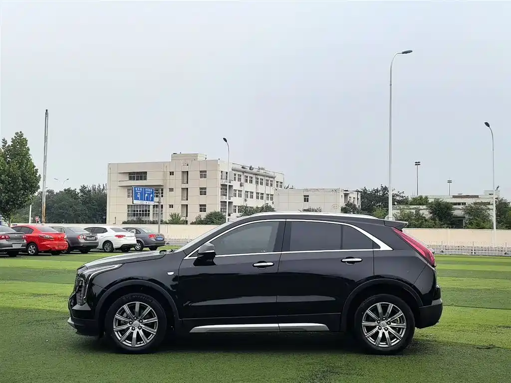 Cadillac XT4 2018 Model 28T 2WD Luxury фото 5