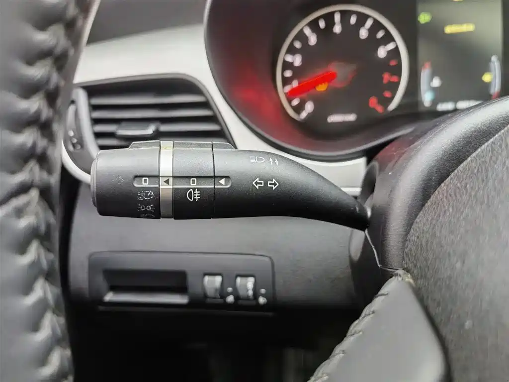 BYD Song MAX 2021 Upgrade 1.5T Automatic Luxury Edition 7-Seater фото 21