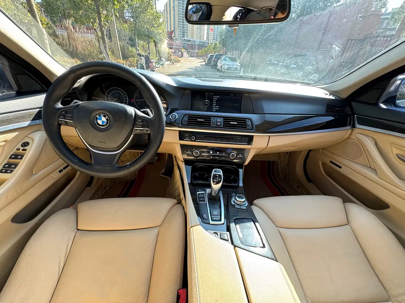 BMW 5 Series 2012 535Li Luxury фото 11