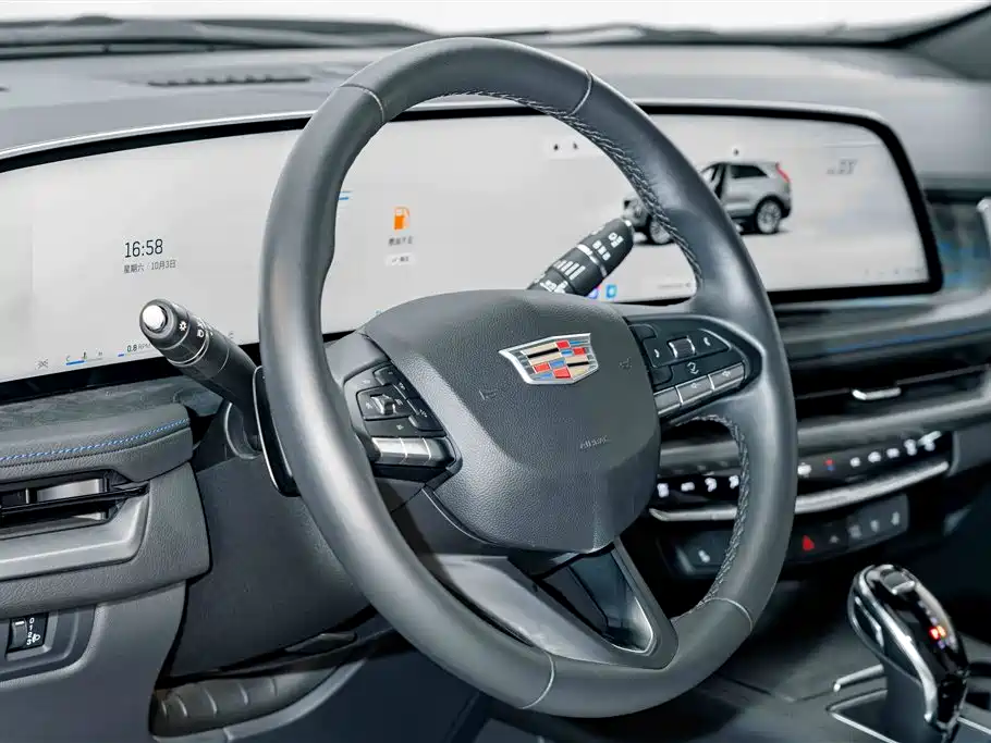 صورة 9 - Cadillac XT4