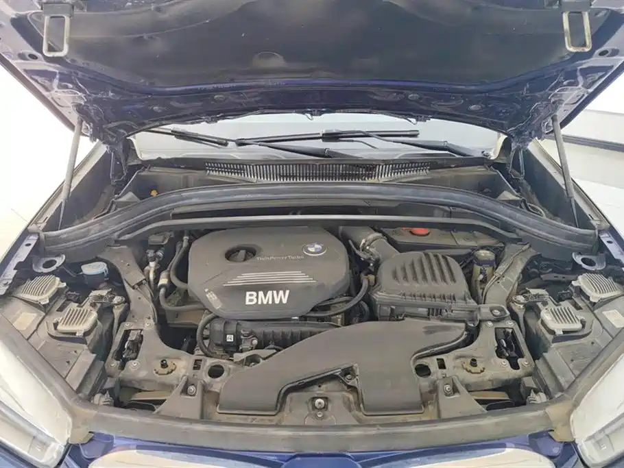 BMW X1 2019 sDrive18Li Premium Model фото 10
