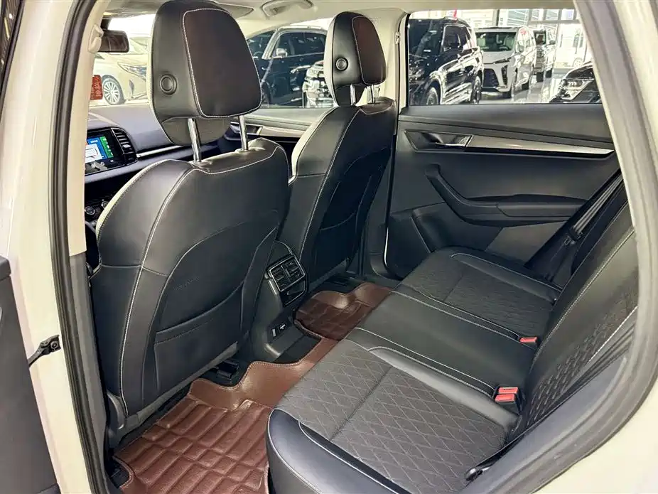 Škoda Karoq 2021 TSI280 Luxury Edition фото 24
