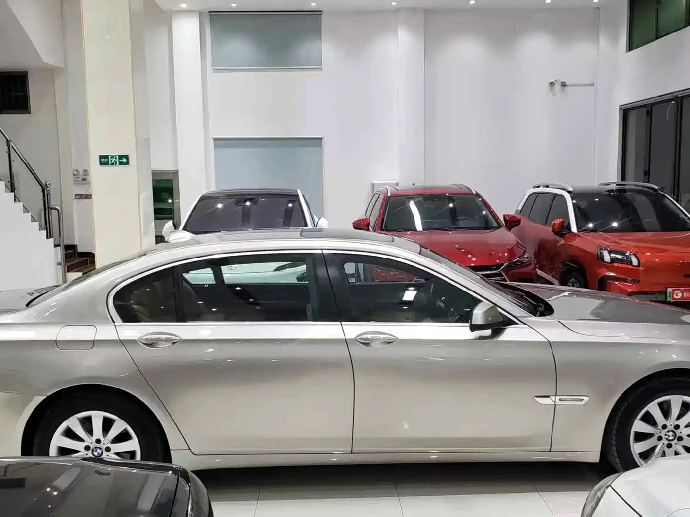 BMW 7 Series 2009 Model 740Li Leading Edition фото 14