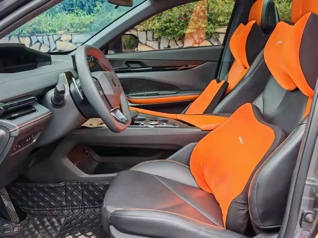 CHANGAN UNI-V