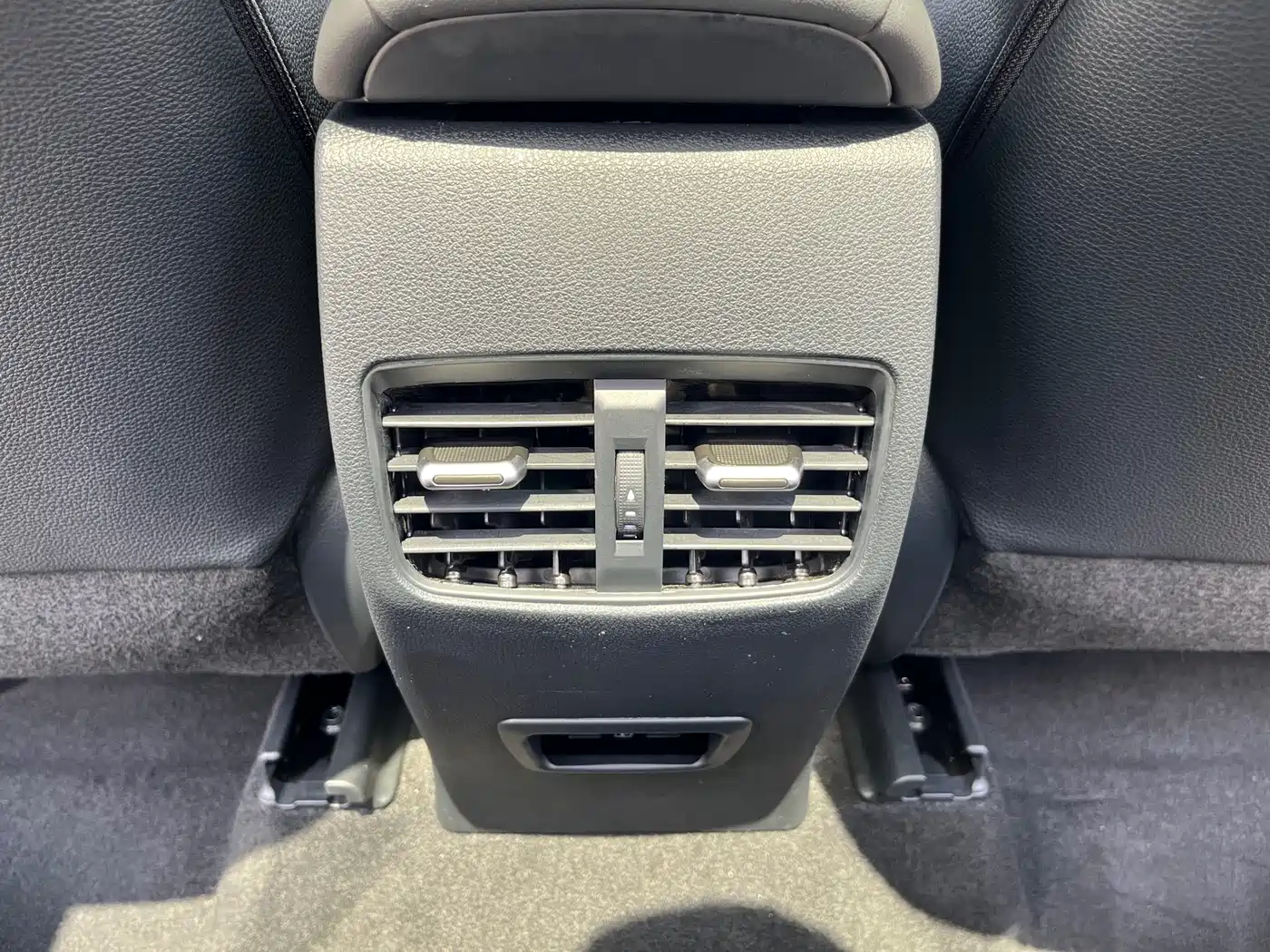 Toyota Frontlander 2023 2.0L Smart Hybrid Dual Engine Prestige Edition фото 13