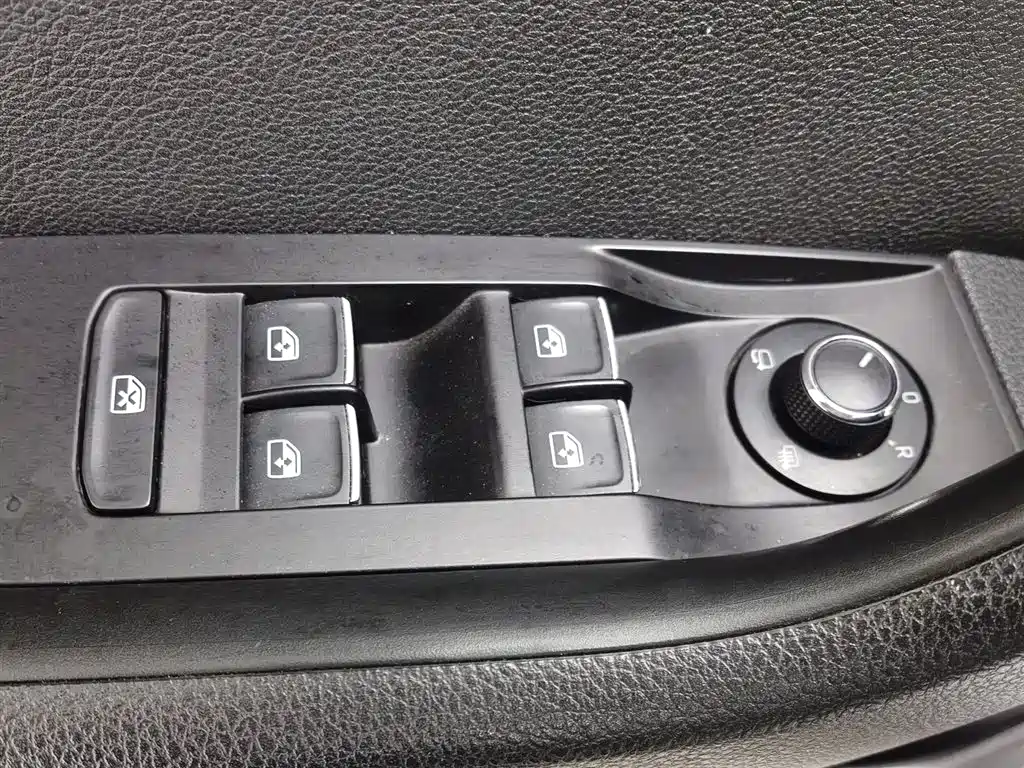 Škoda Superb 2018 TSI330 DSG Luxury Edition China V фото 9