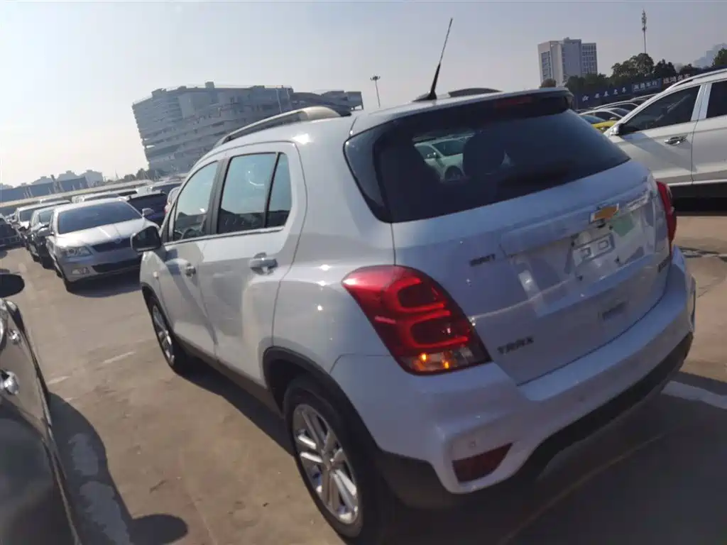 Chevrolet Trax 2018 330T Automatic 2WD Luxury фото 21