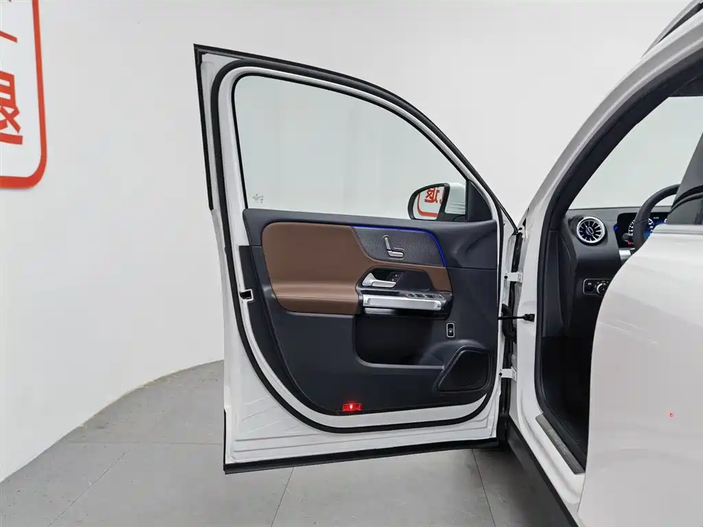 Mercedes-Benz GLB 2023 GLB 220 Dynamic фото 8